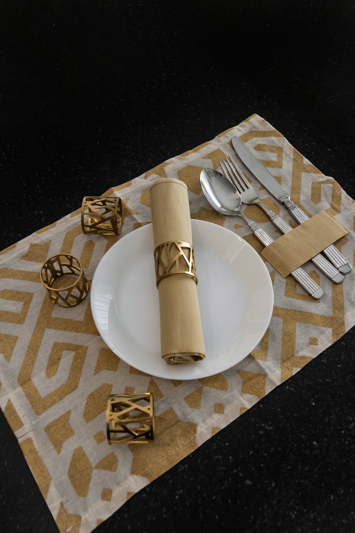 The Dining Set - Napkins & Placemats