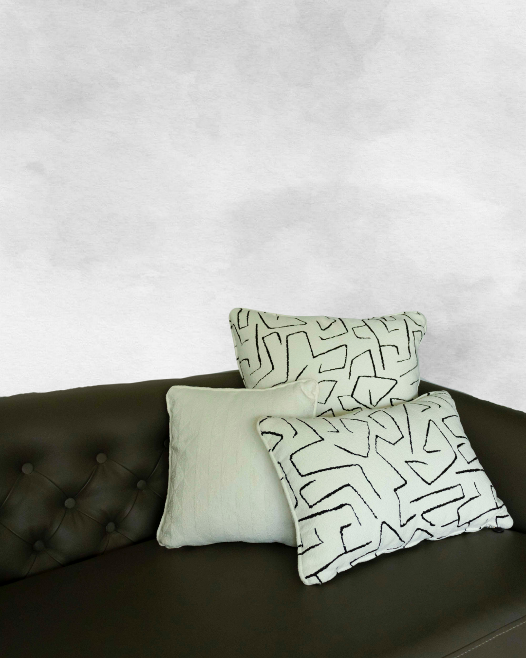 The Cushions Set - Black & White